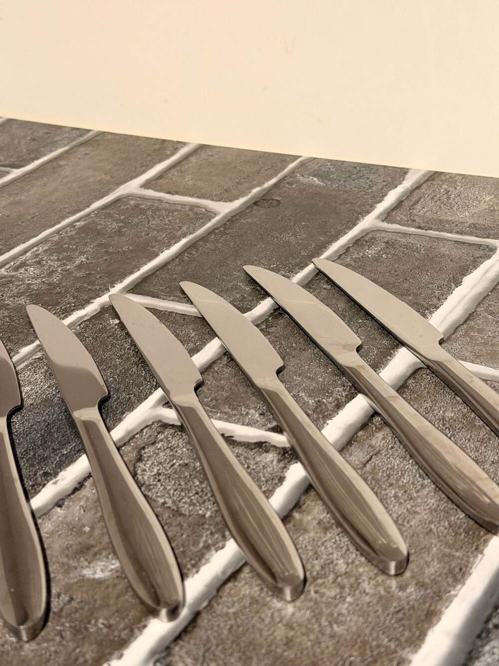 Stainless Steel Dinner Knives Set of 7 Serrated Flatware